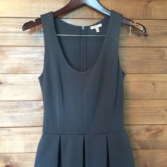 Anthropologie Bordeaux Minerve Swing Dress-Size Small-Thick Material - Picture 5 of 7